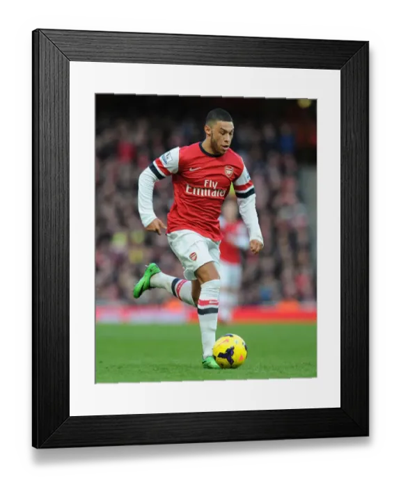 Framed Print : Alex Oxlade-Chamberlain: In Action for Arsenal Against Crystal Palace (2013-14)