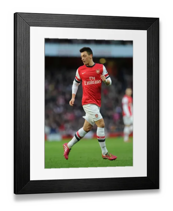 Framed Print : Mesut Ozil in Action: Arsenal vs Crystal Palace, Premier League 2013-14 Framed Print : Mesut Ozil in Action: Arsenal vs Crystal Palace, Premier League 2013-14