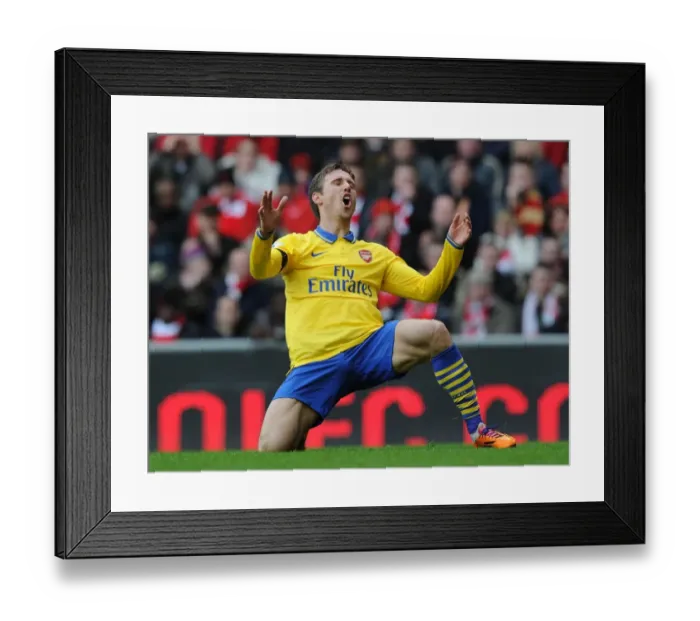 Framed Print : Nacho Monreal in Action: Liverpool vs Arsenal, Premier League 2013-14