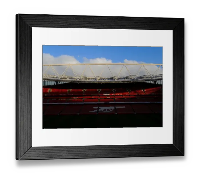 Framed Print : Arsenal vs Manchester United: Premier League Clash at Emirates Stadium (2013-14) Framed Print : Arsenal vs Manchester United: Premier League Clash at Emirates Stadium (2013-14)