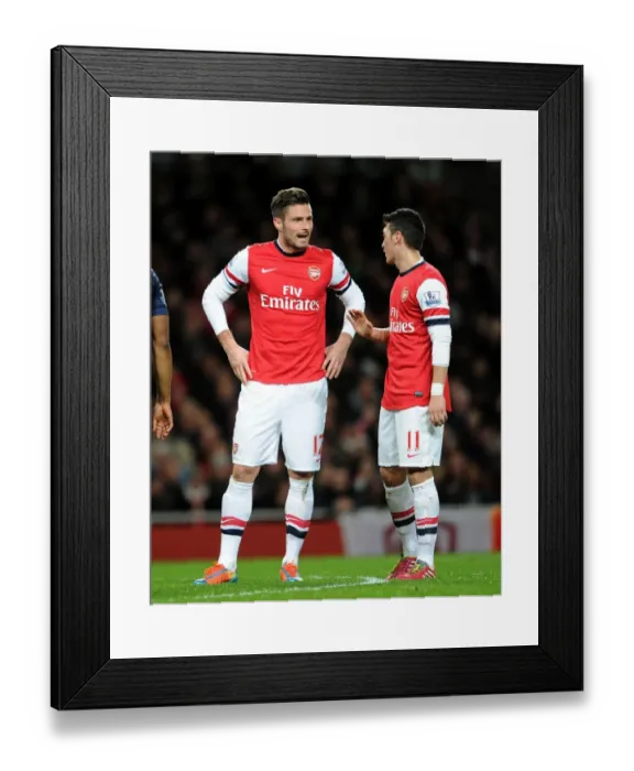 Framed Print : Arsenal: Giroud and Ozil in Action against Manchester United, Premier League 2013-14 Framed Print : Arsenal: Giroud and Ozil in Action against Manchester United, Premier League 2013-14