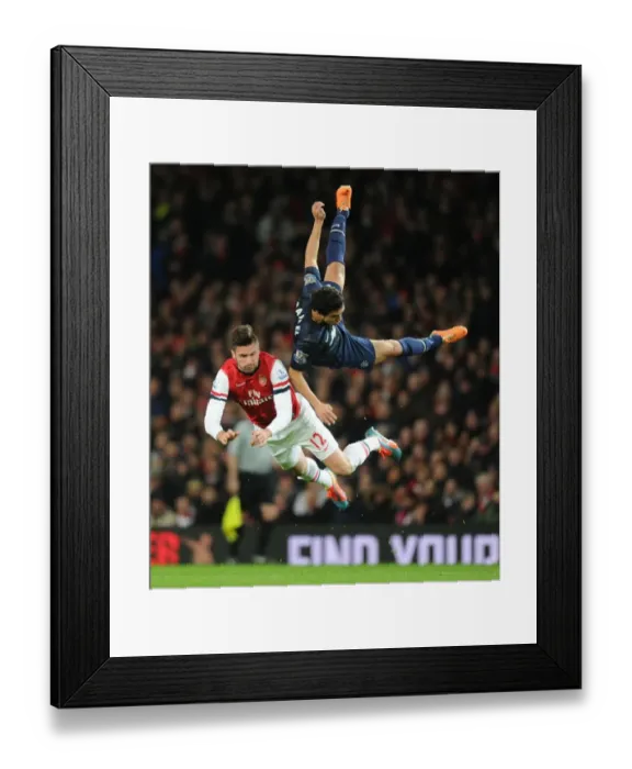 Framed Print : Clash at the Emirates: Giroud vs. Rafael - Arsenal vs. Manchester United, Premier League Framed Print : Clash at the Emirates: Giroud vs. Rafael - Arsenal vs. Manchester United, Premier League