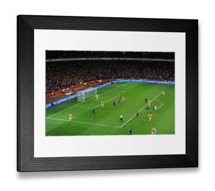 Framed Print : Arsenal vs Manchester United: Premier League Clash at Emirates Stadium