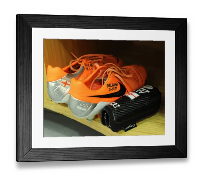 Framed Print : Jack Wilshere: Preparing for Battle - Arsenal vs Manchester United, Premier League 2013-14