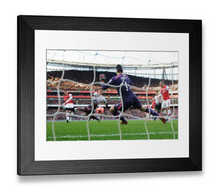 Framed Print : Alex Oxlade-Chamberlain Scores the Winner: Arsenal vs. Liverpool, FA Cup 2013-14