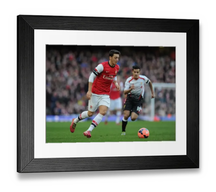 Framed Print : Mesut Ozil Outmaneuvers Philippe Coutinho: Arsenal vs Liverpool, FA Cup 2013-14 Framed Print : Mesut Ozil Outmaneuvers Philippe Coutinho: Arsenal vs Liverpool, FA Cup 2013-14