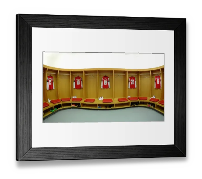 Framed Print : Arsenal Changing Room: Preparing for Battle against Bayern Munich (UEFA Champions League 2013-14)