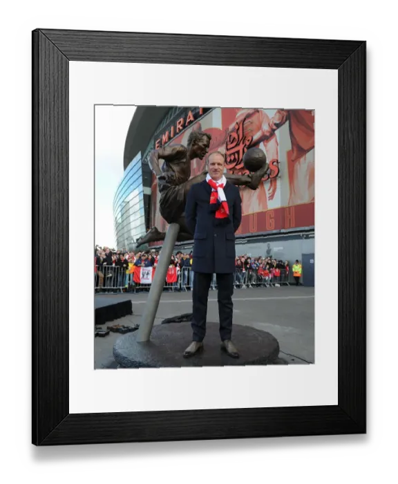 Framed Print : Arsenal Legends: Dennis Bergkamp's Statue Unveiling at Emirates Stadium against Sunderland Framed Print : Arsenal Legends: Dennis Bergkamp's Statue Unveiling at Emirates Stadium against Sunderland