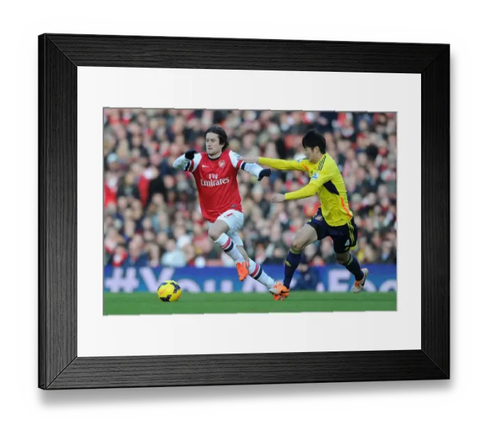 Framed Print : Arsenal vs Sunderland: Premier League Showdown at Emirates Stadium, February 2014