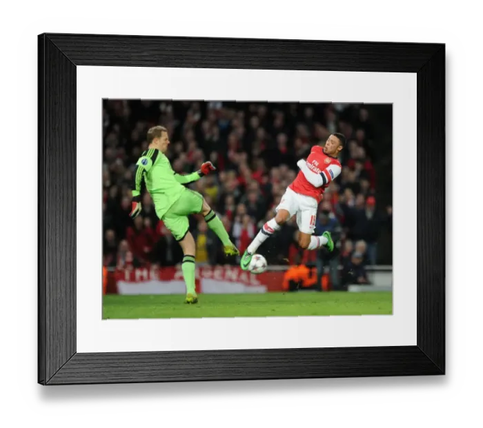 Framed Print : Oxlade-Chamberlain's Determined Chase: Closing In on Neuer in Arsenal's Champions League Battle Framed Print : Oxlade-Chamberlain's Determined Chase: Closing In on Neuer in Arsenal's Champions League Battle