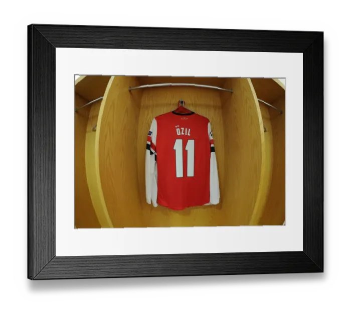 Framed Print : Mesut Ozil's Arsenal Changing Room: Arsenal v FC Bayern Munich, UEFA Champions League Round of 16 (2014) Framed Print : Mesut Ozil's Arsenal Changing Room: Arsenal v FC Bayern Munich, UEFA Champions League Round of 16 (2014)