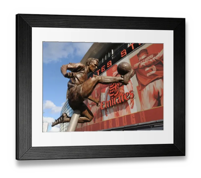 Framed Print : Dennis Bergkamp Statue Unveiled: Arsenal vs. Sunderland, Premier League 2013-14 Framed Print : Dennis Bergkamp Statue Unveiled: Arsenal vs. Sunderland, Premier League 2013-14