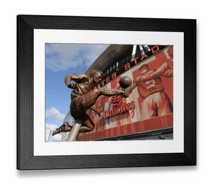 Framed Print : Dennis Bergkamp Statue Unveiling: Arsenal vs Sunderland, Premier League, 2014