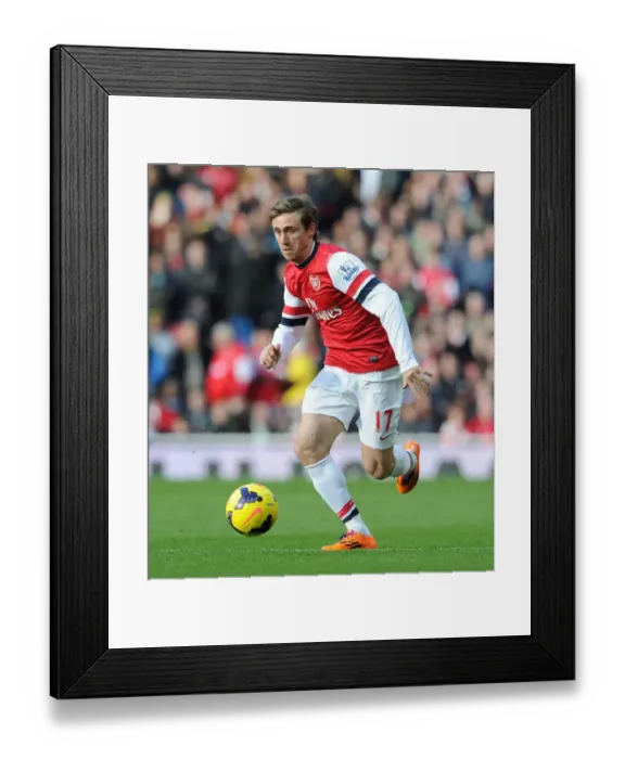 Framed Print : Nacho Monreal in Action: Arsenal vs Sunderland, Premier League 2013-14