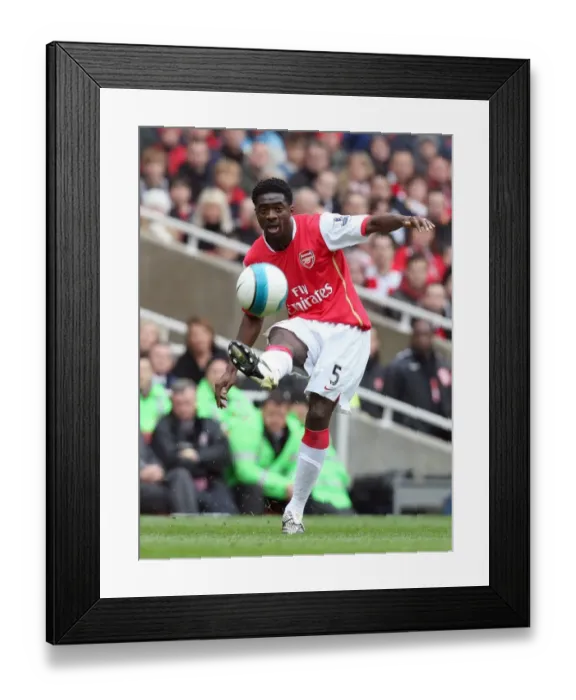 Framed Print : Kolo Toure (Arsenal)