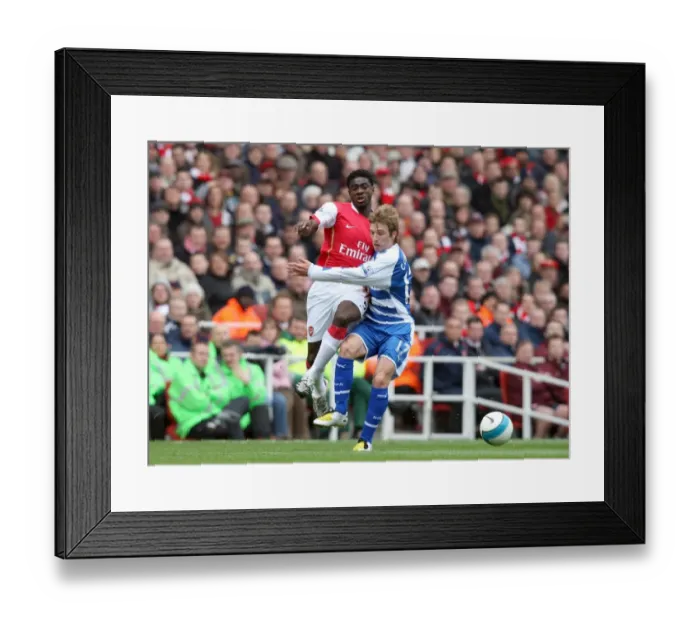 Framed Print : Kolo Toure (Arsenal) Bobby Convey (Reading)