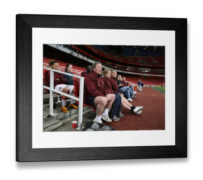 Framed Print : Vic Akers Arsenal Ladies Manager