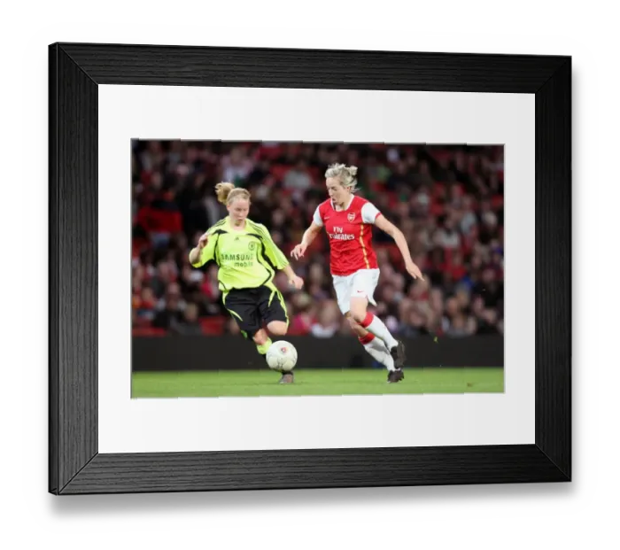 Framed Print : Gemma Davison (Arsenal) Danielle Buet (Chelsea)