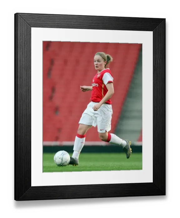 Framed Print : Kim Little in Action: Arsenal's Victory over Chelsea (4-1), Women's Premier League, Emirates Stadium (2008)