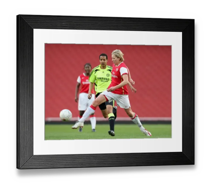 Framed Print : Jayne Ludlow (Arsenal) Emma Whitter (Chelsea) Framed Print : Jayne Ludlow (Arsenal) Emma Whitter (Chelsea)