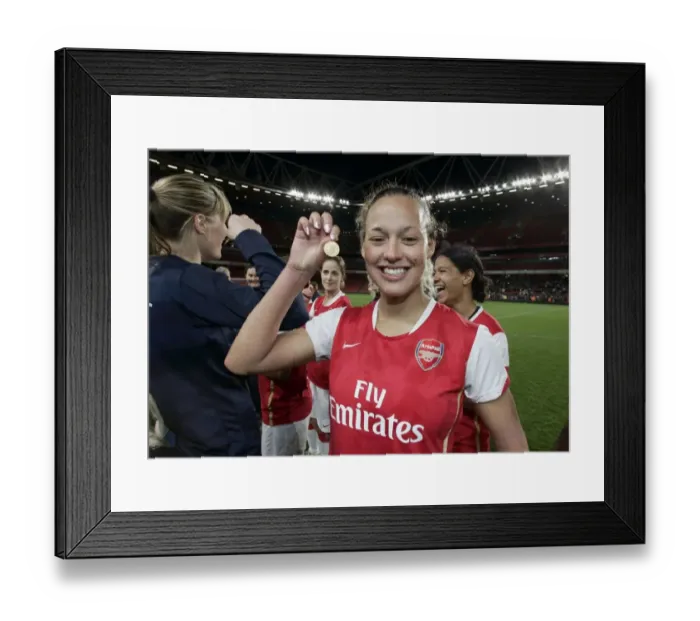 Framed Print : Lianne Sanderson (Arsenal) with her league medal