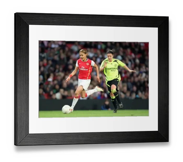 Framed Print : Alex Scott (Arsenal) Sophie Perry (Chelsea) Framed Print : Alex Scott (Arsenal) Sophie Perry (Chelsea)