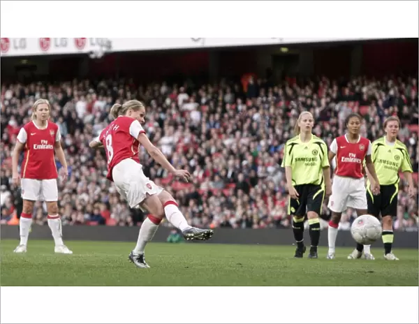 Kelly Smith scores Arsenals 2nd goal from the penalty spot