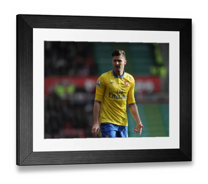 Framed Print : Olivier Giroud in Action: Stoke City vs Arsenal, Premier League 2013-14