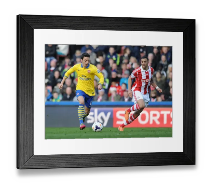 Framed Print : Arsenal vs Stoke City: Premier League Clash at Britannia Stadium (March 2014) Framed Print : Arsenal vs Stoke City: Premier League Clash at Britannia Stadium (March 2014)