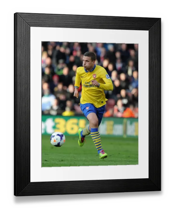 Framed Print : Lukas Podolski in Action: Stoke City vs Arsenal, Premier League 2013-14 Framed Print : Lukas Podolski in Action: Stoke City vs Arsenal, Premier League 2013-14