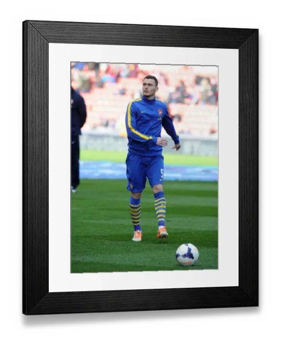 Framed Print : Thomas Vermaelen (Arsenal). Stoke City 1: 0 Arsenal. Barclays Premier League. The Britainna Stadium Framed Print : Thomas Vermaelen (Arsenal). Stoke City 1: 0 Arsenal. Barclays Premier League. The Britainna Stadium