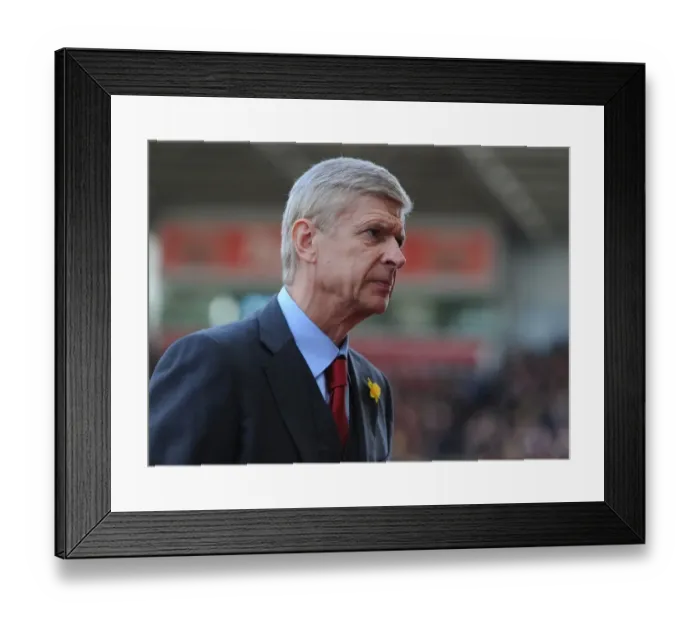 Framed Print : Arsene Wenger: Pre-Match Focus at Stoke City (2014) Framed Print : Arsene Wenger: Pre-Match Focus at Stoke City (2014)