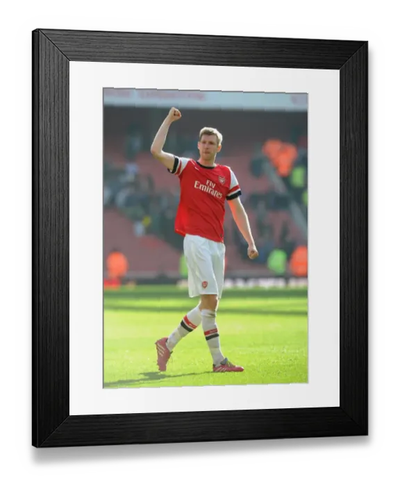 Framed Print : Arsenal vs Everton: FA Cup Quarter-Final Showdown at Emirates Stadium