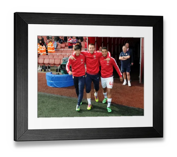 Framed Print : Arsenal's Miyaichi, Podolski, and Gnabry Before FA Cup Quarter-Final vs. Everton