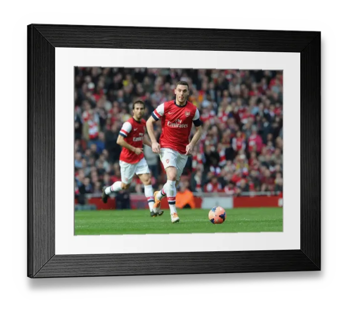 Framed Print : Thomas Vermaelen Focuses in FA Cup Quarter-Final: Arsenal vs Everton