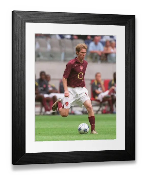 Framed Print : Alex Hleb's Game-Winning Goal: Arsenal's Triumph at Amsterdam Tournament vs. Porto, 2005 Framed Print : Alex Hleb's Game-Winning Goal: Arsenal's Triumph at Amsterdam Tournament vs. Porto, 2005