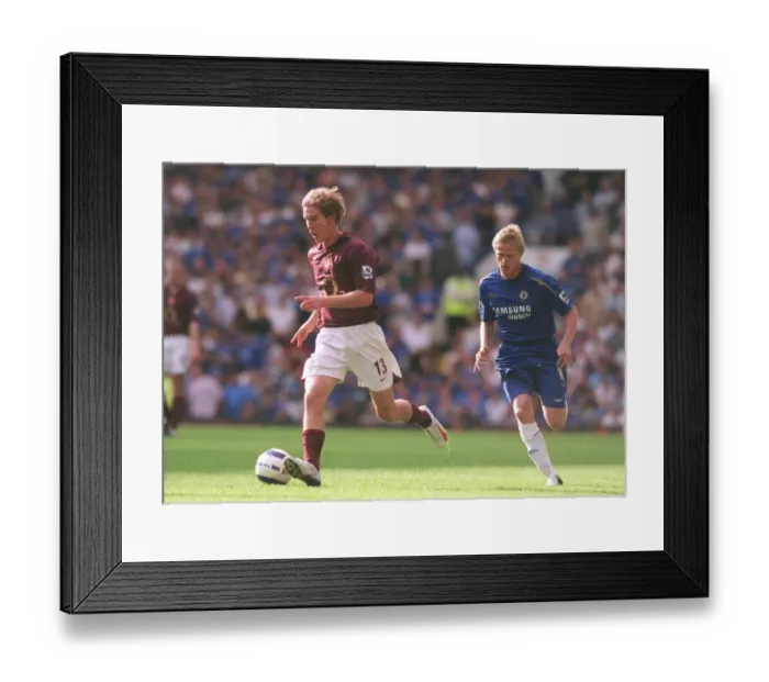 Framed Print : Clash of Stars: Hleb vs. Duff in the Battle of the Bridge: Chelsea 1-0 Arsenal, FA Premier League, 2005 Framed Print : Clash of Stars: Hleb vs. Duff in the Battle of the Bridge: Chelsea 1-0 Arsenal, FA Premier League, 2005