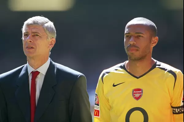 Arsene Wenger the Arsenal manager and Thirry Henry (Arsenal)