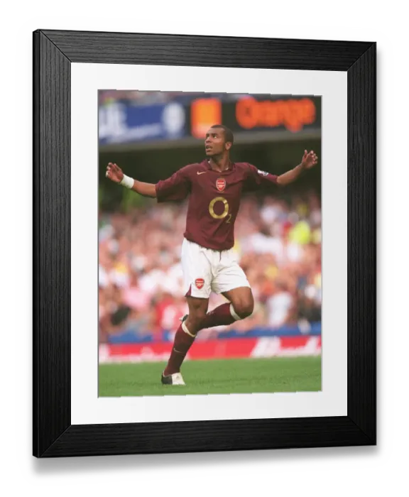 Framed Print : Arsenal's Ashley Cole Shines in Defensive Victory: Chelsea 0-1 FA Premier League (2005) Framed Print : Arsenal's Ashley Cole Shines in Defensive Victory: Chelsea 0-1 FA Premier League (2005)