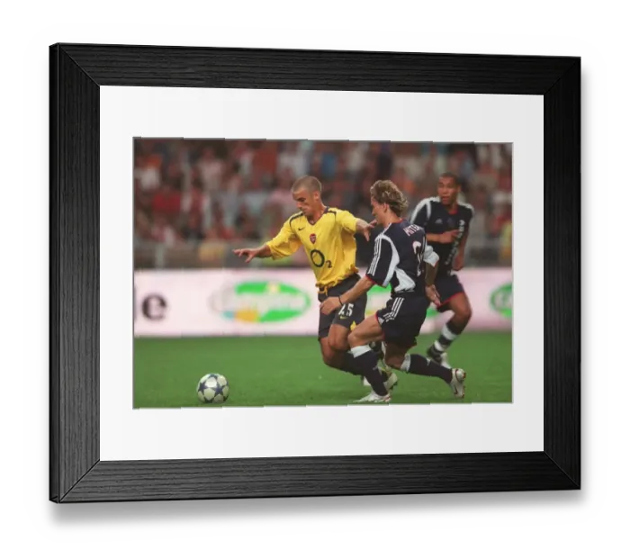 Framed Print : David Bentley (Arsenal) Mitea (Ajax). Ajax 0: 1 Arsenal