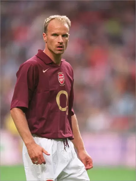 Dennis Bergkamp's Goal: Arsenal's Victory over Porto at the Amsterdam Tournament, 2005
