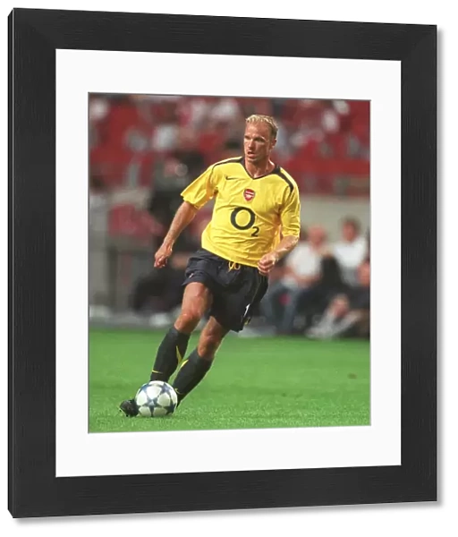 Dennis Bergkamp's Victory Goal: Arsenal's Win at Ajax Amsterdam Tournament, 29 / 7 / 05