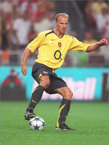 Glorious Goal: Dennis Bergkamp's Unforgettable Score for Arsenal against Ajax at Amsterdam Tournament 2005