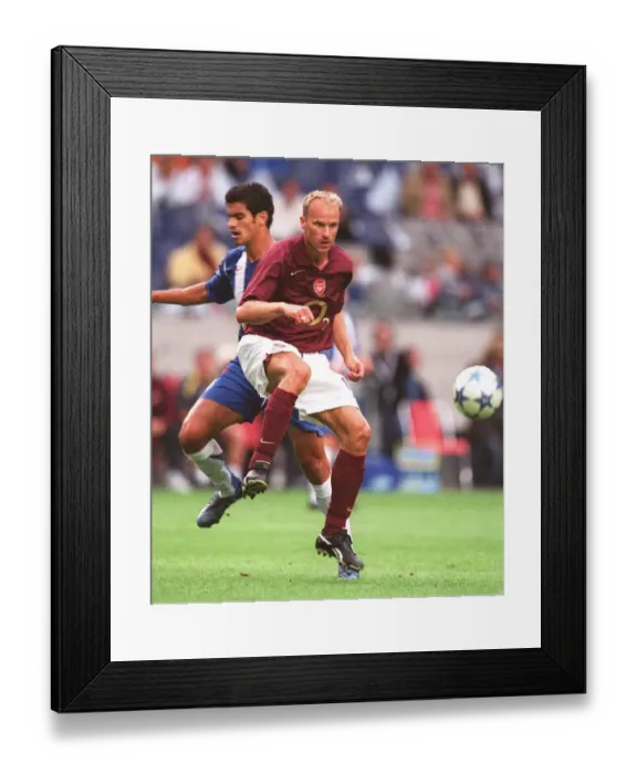 Framed Print : Dennis Bergkamp's Stunner: Arsenal's Victory Over Porto at the Amsterdam Tournament, 2005
