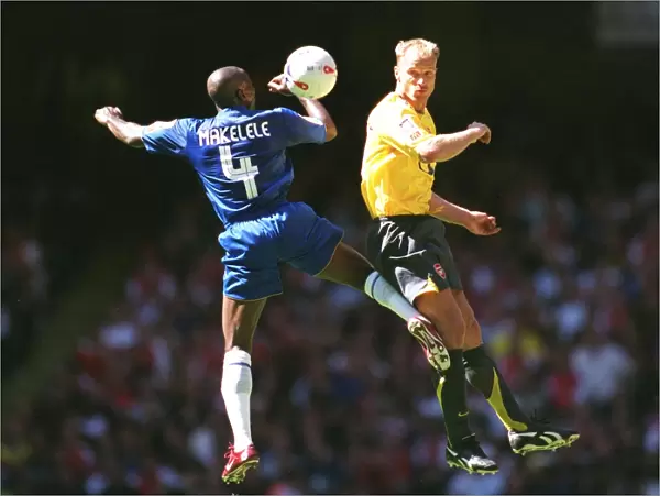 Dennis Bergkamp (Arsenal) Claude Makelele (Chelsea). Arsenal 1: 2 Chelsea