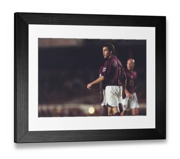Framed Print : Cesc Fabregas (Arsenal). Arsenal 4: 1 Fulham. FA Premier League