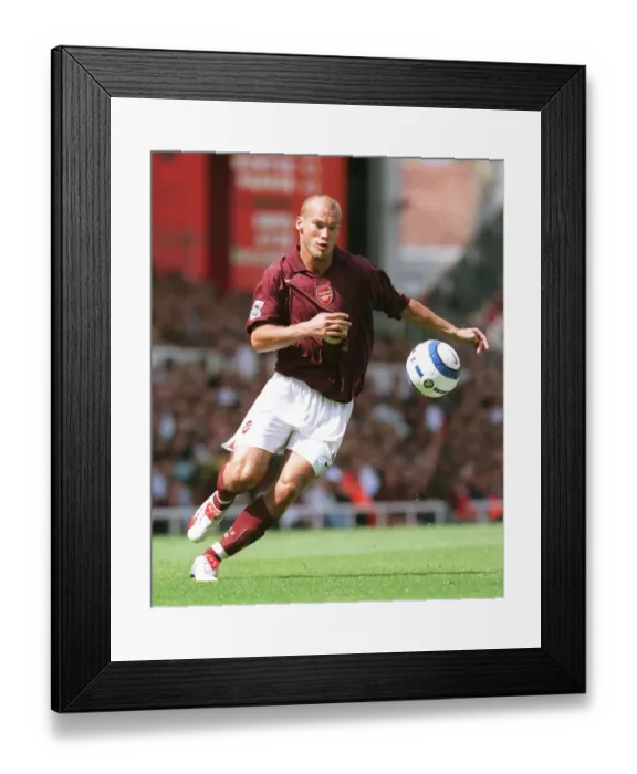 Framed Print : Freddie Ljungberg's Brilliant Performance: Arsenal's Triumph Over Newcastle United at Highbury, 2005