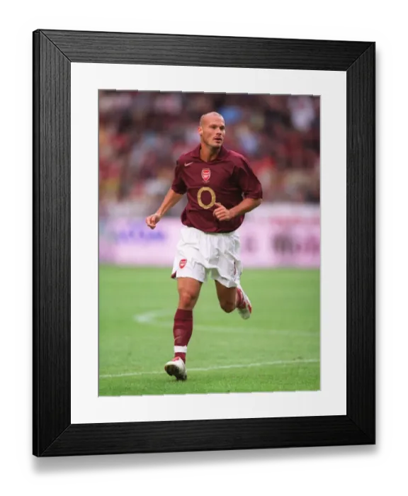 Framed Print : Arsenal's Amsterdam Triumph: Freddie Ljungberg's Leadership in Porto Victory, July 31, 2005 Framed Print : Arsenal's Amsterdam Triumph: Freddie Ljungberg's Leadership in Porto Victory, July 31, 2005