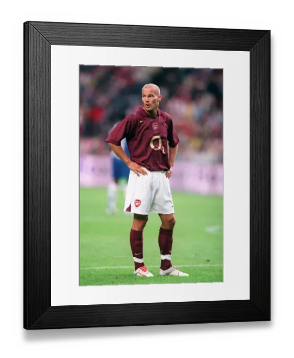 Framed Print : Arsenal's Amsterdam Triumph: Freddie Ljungberg's Leadership in Porto Victory, 2005 Framed Print : Arsenal's Amsterdam Triumph: Freddie Ljungberg's Leadership in Porto Victory, 2005