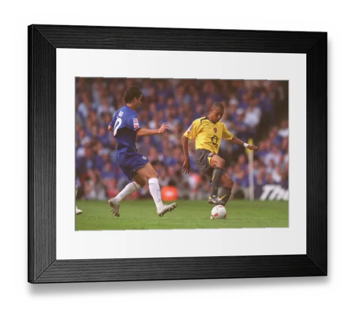 Framed Print : Gilberto (Arsenal) Tiago (Chelsea). Arsenal 1: 2 Chelsea. FA Community Shield Framed Print : Gilberto (Arsenal) Tiago (Chelsea). Arsenal 1: 2 Chelsea. FA Community Shield